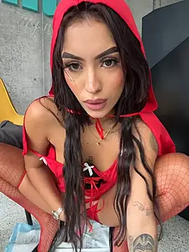 MystiqueXXX Adlı Modelin Canlı XXX Sohbeti