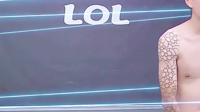 Chatroom XXX en direct de LOL-010