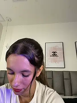 צ'אט XXX בשידור חי של JuliaColemann