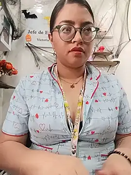 SOFI__10 Adlı Modelin Canlı XXX Sohbeti