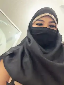 Tahiraaa_ Adlı Modelin Canlı XXX Sohbeti