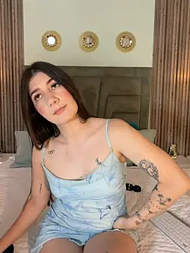 Iam_Ariana - erotic dance + clips on my nippples bby