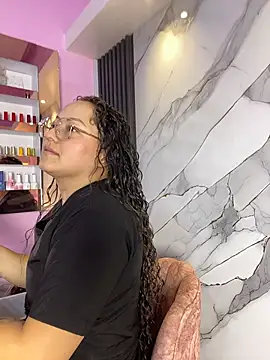 Nails_Lucia Obrolan Langsung XXX