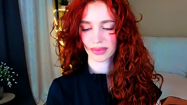 ChristinaConteeree Adlı Modelin Canlı XXX Sohbeti