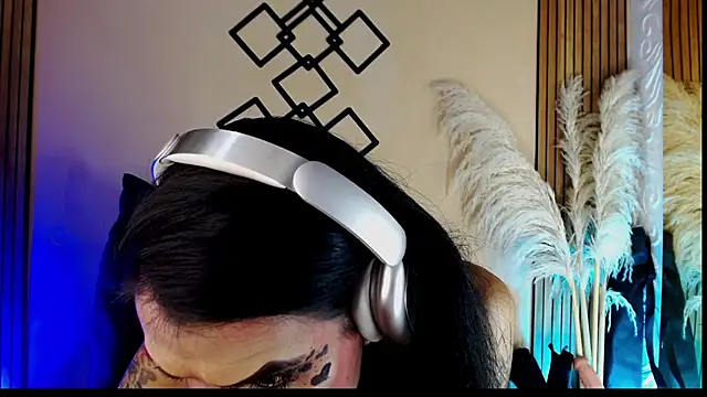 Chat +18 de lilith_bridgerton ao vivo
