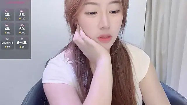 Abigail-3 Live XXX-Chat