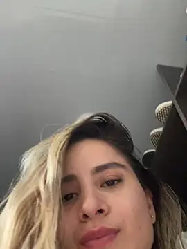 Chat +18 de saritaturbai ao vivo