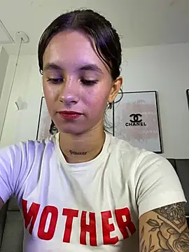 Chat +18 de JuliaColemann ao vivo