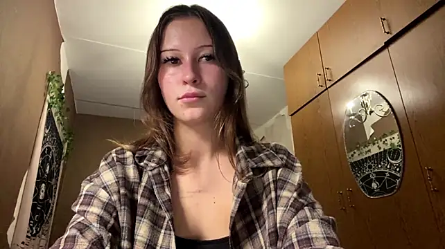 CheriAnderton - outfit check ><