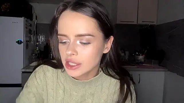 LanaSerbski - Take off my bra for more action