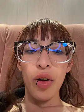 EmiliaBell_'s Live XXX Chat
