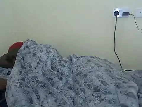 Ebonysubmissivee - spank ass