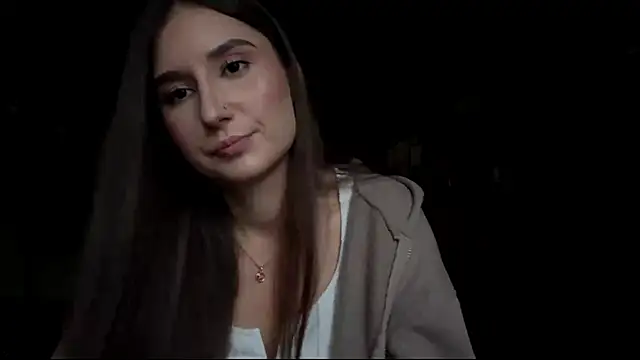 Chat +18 de KittyNoSkirty ao vivo