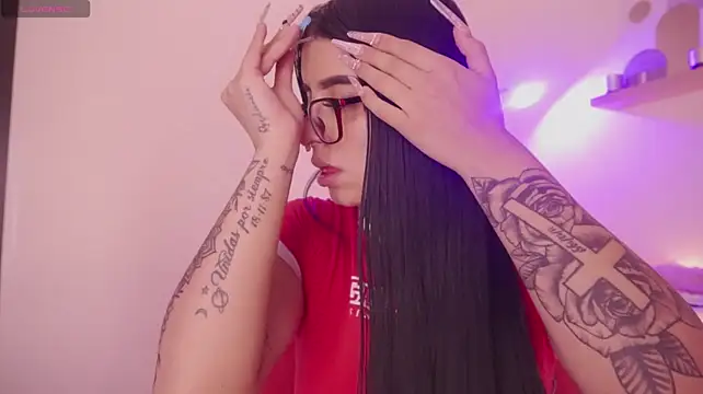 Chatroom XXX en direct de andrelaa_