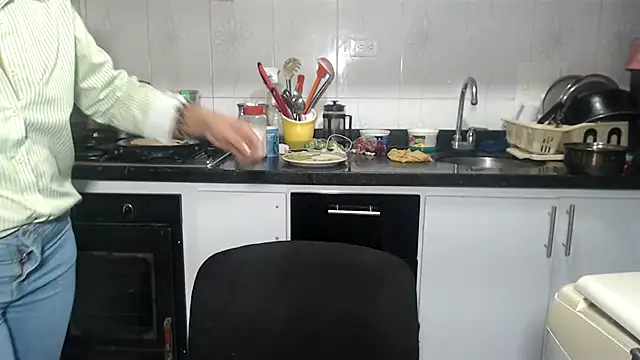 Chat +18 de kateleyagrey ao vivo