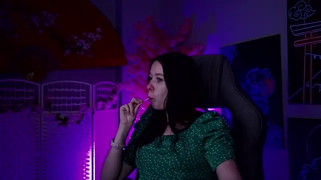 Chat +18 de CoralieAshford ao vivo