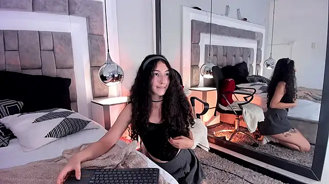 Chat +18 de MaddieCrow ao vivo
