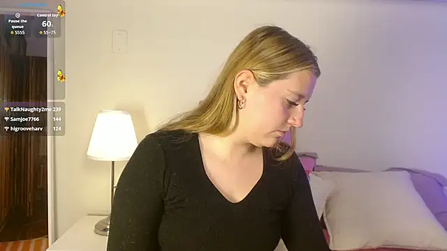 Chat +18 de cuttie_blondie ao vivo