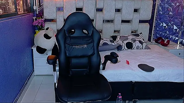Brian_Montes Chat XXX in diretta