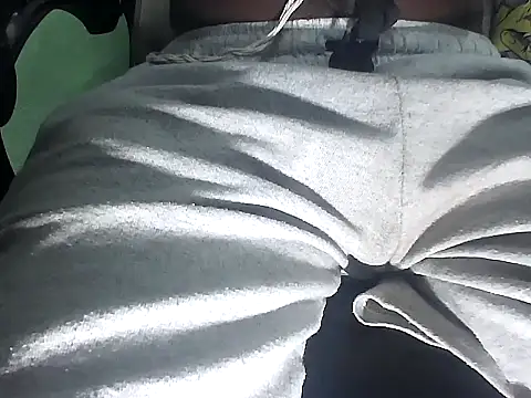 Chatroom XXX en direct de Precumking1