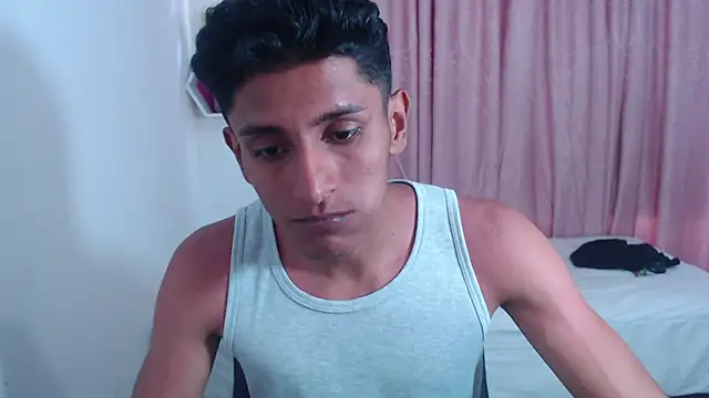 _bigrick_ লাইভ XXX চ্যাট