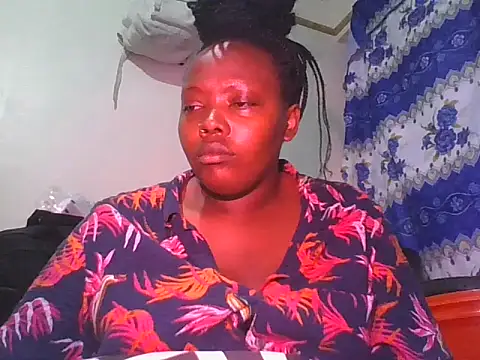Chat +18 de sweetbootty03 ao vivo
