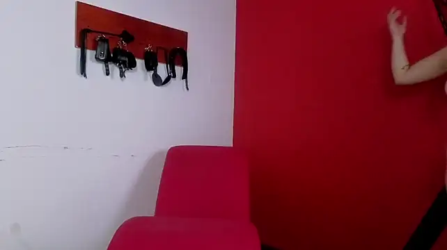 Rousse_baddy XXX чат на живо