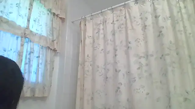 WetFlower69's Live XXX Chat