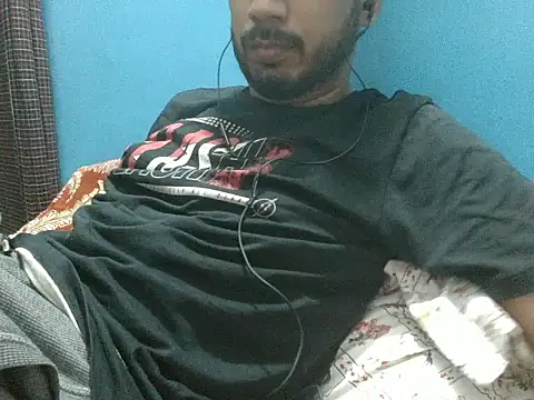 Precumboner Adlı Modelin Canlı XXX Sohbeti