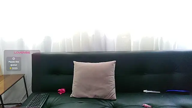 Mila_white1's Live XXX Chat