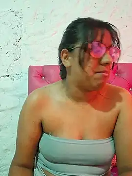 دردشة ZaidaWet الجنسية المباشرة