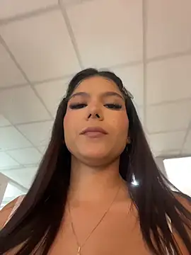 CherrySmirkXXX XXX чат на живо