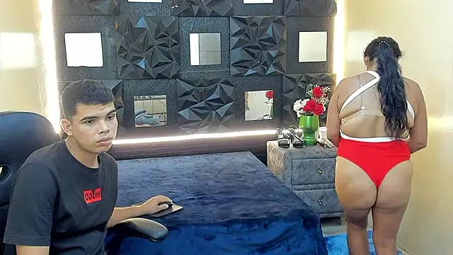 CanelaAndJean Adlı Modelin Canlı XXX Sohbeti