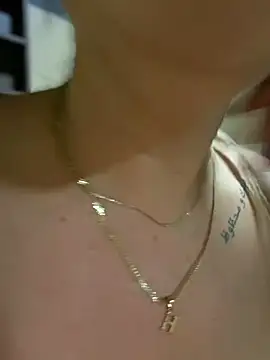 DIANITA_1988 Adlı Modelin Canlı XXX Sohbeti