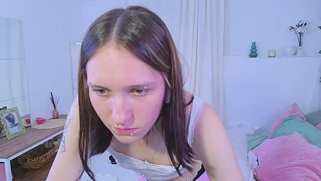 XXX chat uživo modela Cutee_kitt