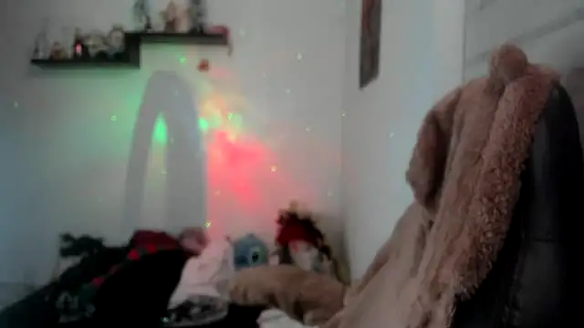 Chat XXX en directo de Shaddycute_