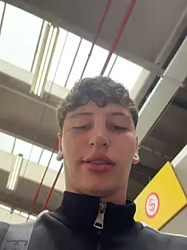 ARON_LUXX webkamerás műsora