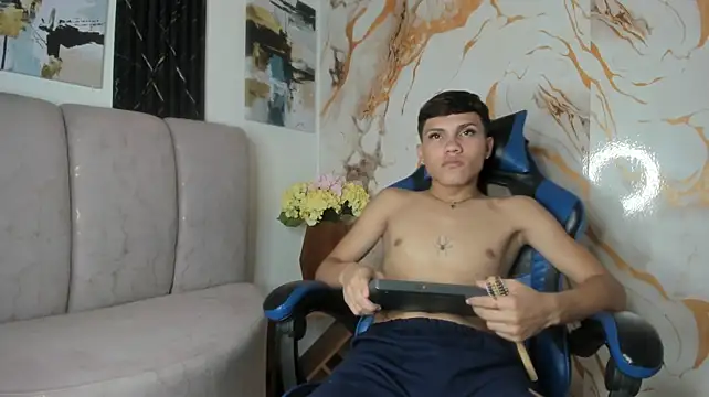 PEACH_FEM live XXX chat