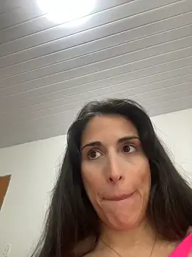دردشة sweetwanda الجنسية المباشرة