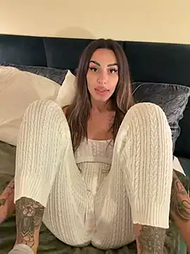 -Alisa live XXX chat