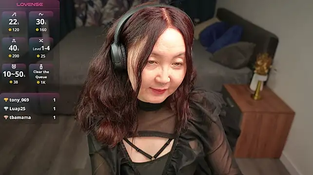 Chat +18 de AvroraSakura ao vivo
