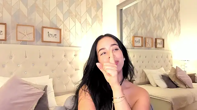 Chat +18 de julietta_rousse_ ao vivo