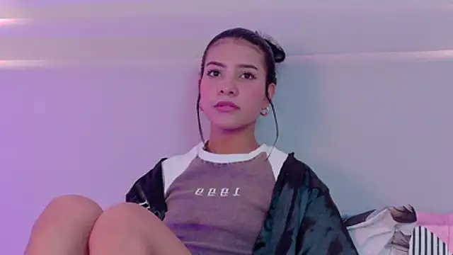 Chat +18 de NaomiKlarc ao vivo