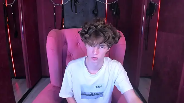 LukeSweet live XXX chat