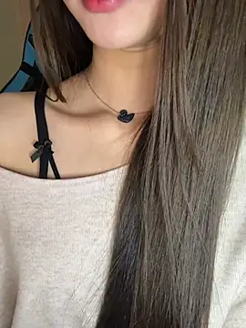 Yiyina_17 Chat XXX in diretta