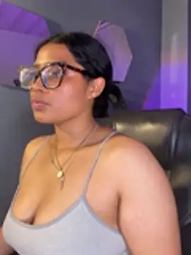 Chat +18 de Silvana_lorc ao vivo