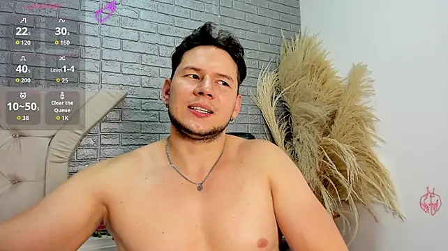 Izui_Pierce live XXX chat