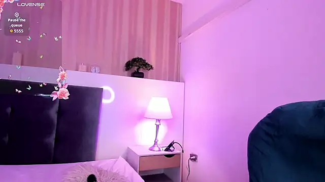 SapphireSeduction_ live XXX chat