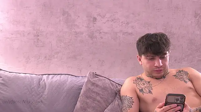 Nicky_and_Blake's Live XXX Chat