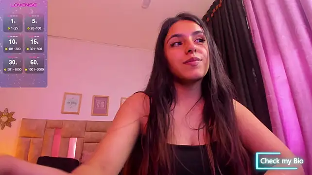 sofi_secrets' Live XXX Chat